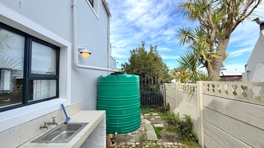 3 Bedroom Property for Sale in Heuningkloof Western Cape